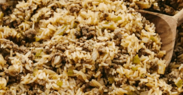 Classic Cajun Dirty Rice Recipe (Easy & Flavorful)